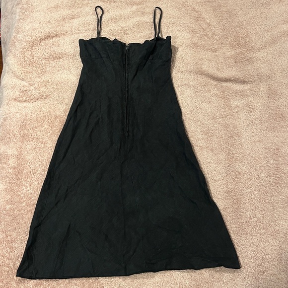 Black Zara linen midi dress - Picture 2 of 4